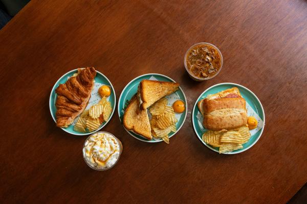10 Top Restaurants Near Big Canoe When You Need a Night Out