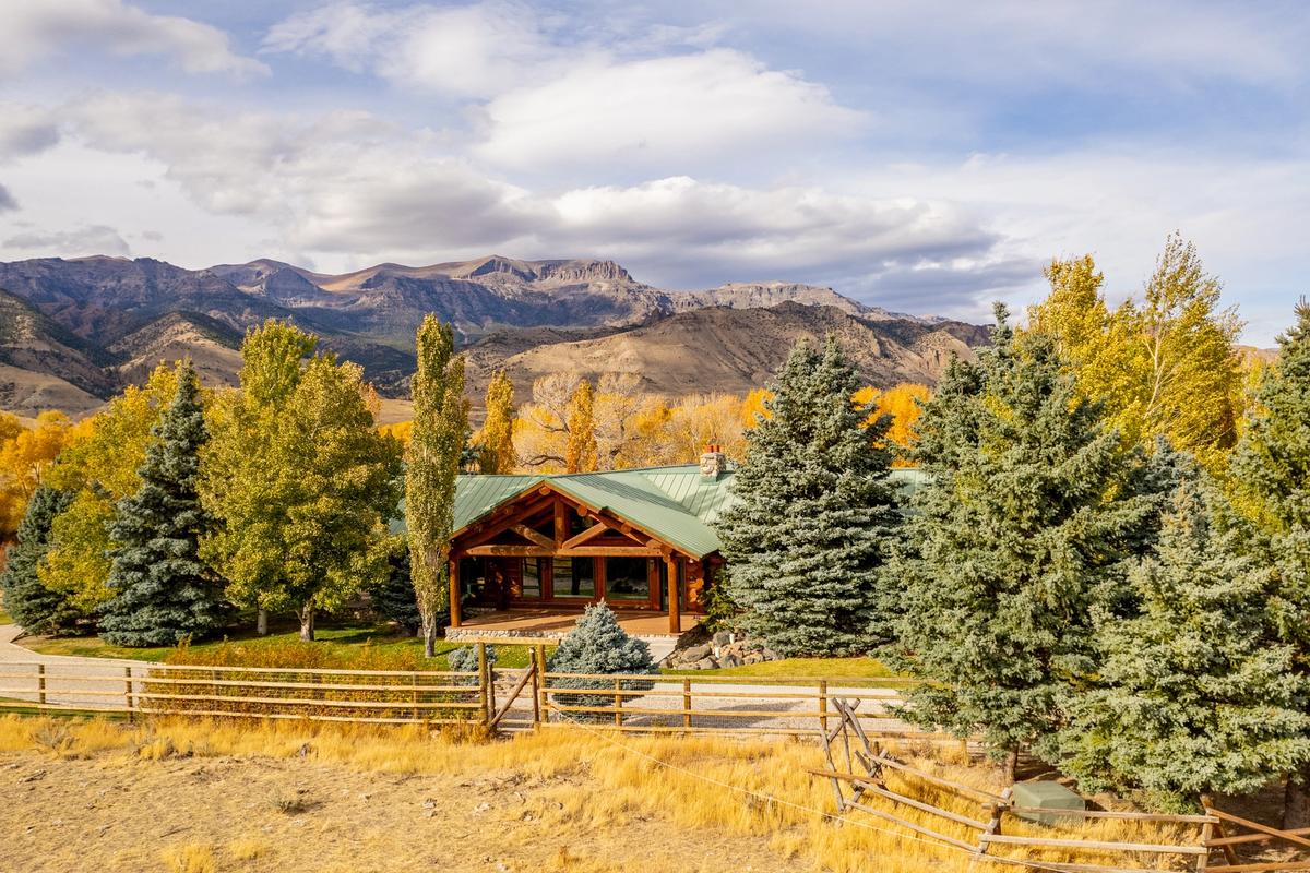 Exterior of South Fork River Ranch.