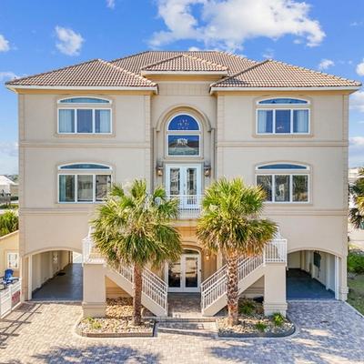 Exterior of Palmetto Sunset.