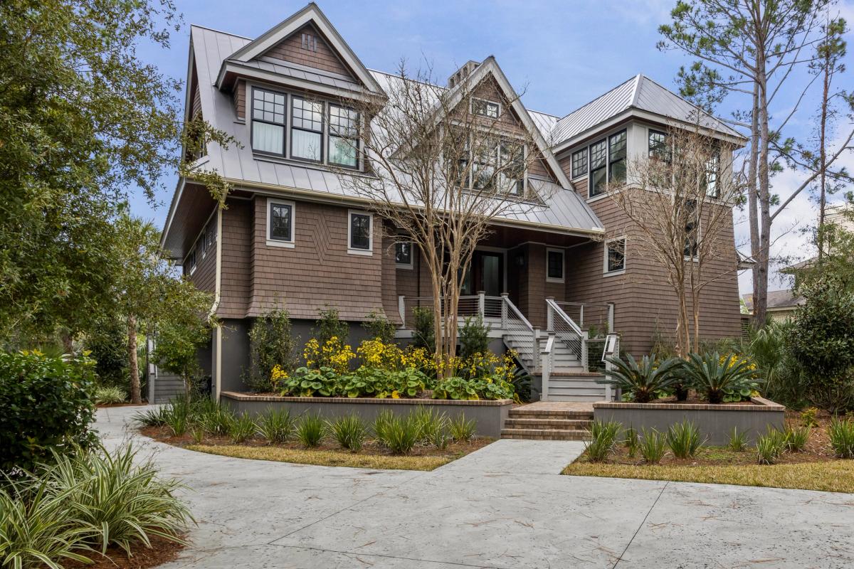 Exterior view of a Kiawah Island vacation rental.