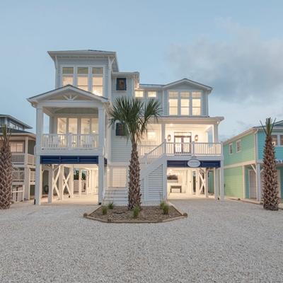 Exterior view of Carolina Joy.