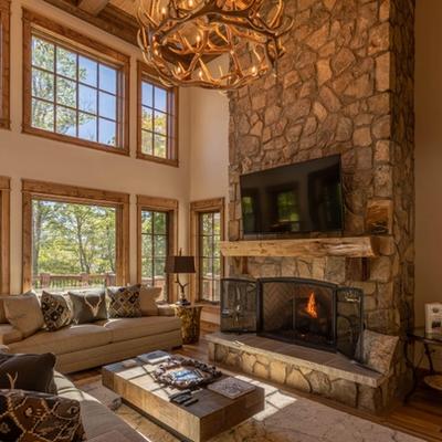 Spacious living space in Boulder Creek at Eagles Nest.