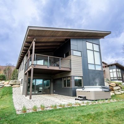 Stowe featured property