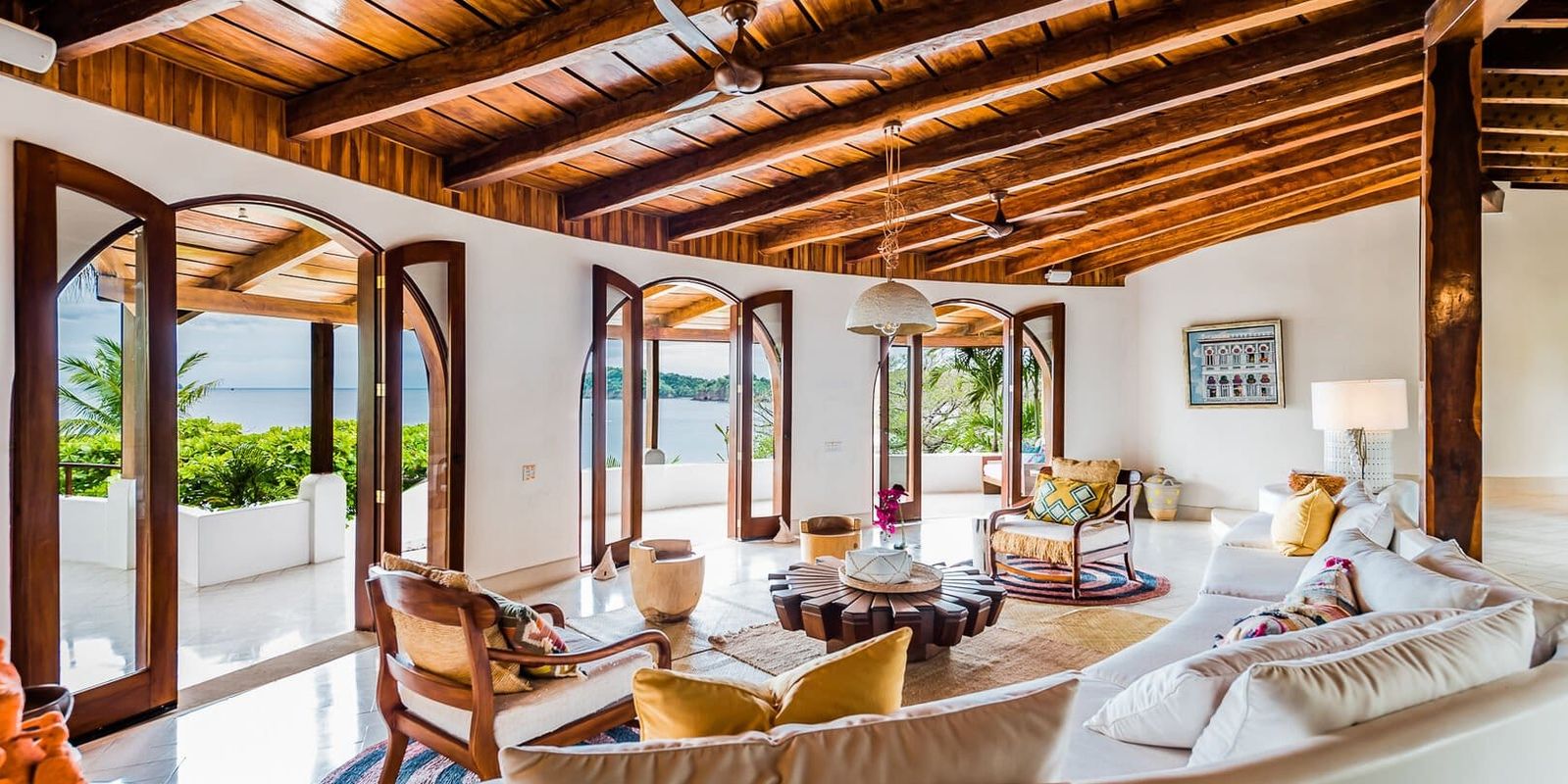 10 Luxury Villas in Tamarindo for a Tropical Escape 