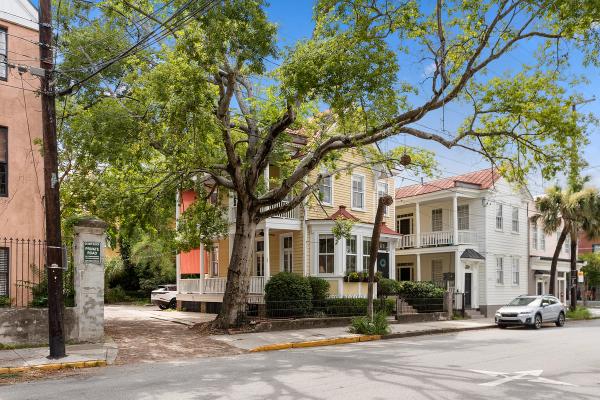 8 Boutique Vacation Rentals in Charleston, SC