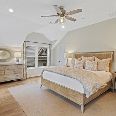 Primary bedroom in a Hilton Head Island vacation rental.