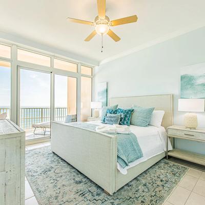 Primary bedroom in an Orange Beach vacation rental.