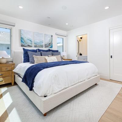Primary bedroom in a Newport Beach vacation rental.