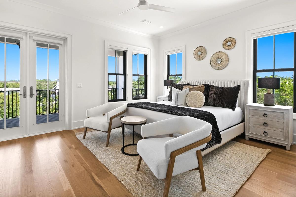 Primary bedroom in 169 Lakeview Drive.