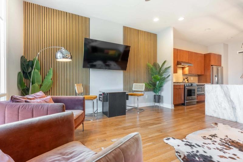 Vivid Vocals - Image 1