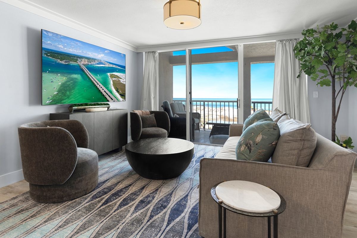 Magnolia House 603 in Destin