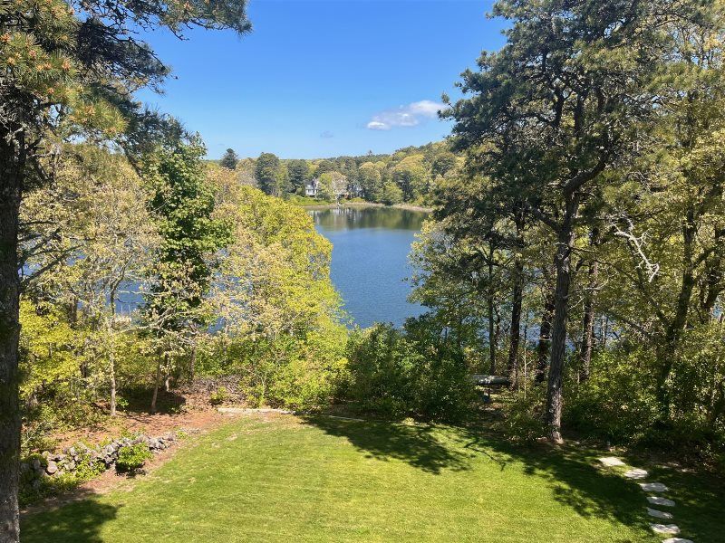 Lover's Lake Escape - Image 5