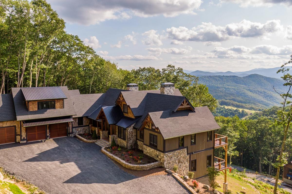 Aerial view of Up and Away at Eagles Nest.