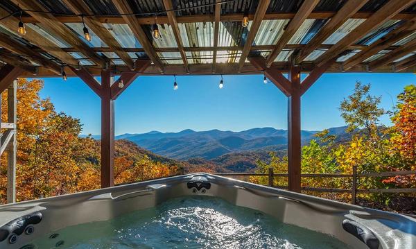 8 Perfect Destinations For A Romantic Fall Getaway