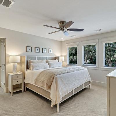 Primary bedroom in a Hilton Head Island vacation rental.