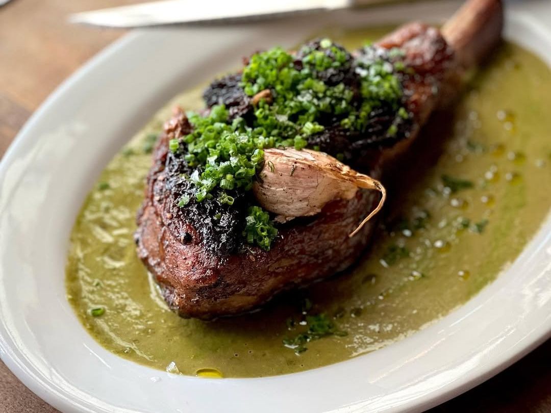 Fine dining at The Bull and Beggar, featuring beautifully plated steaks, fresh seafood, and seasonal dishes in a refined yet intimate atmosphere.