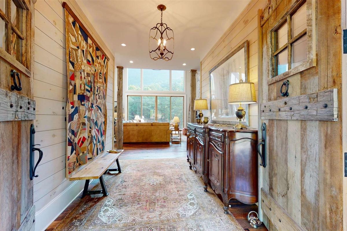 Shortoff Mountain View in Highlands