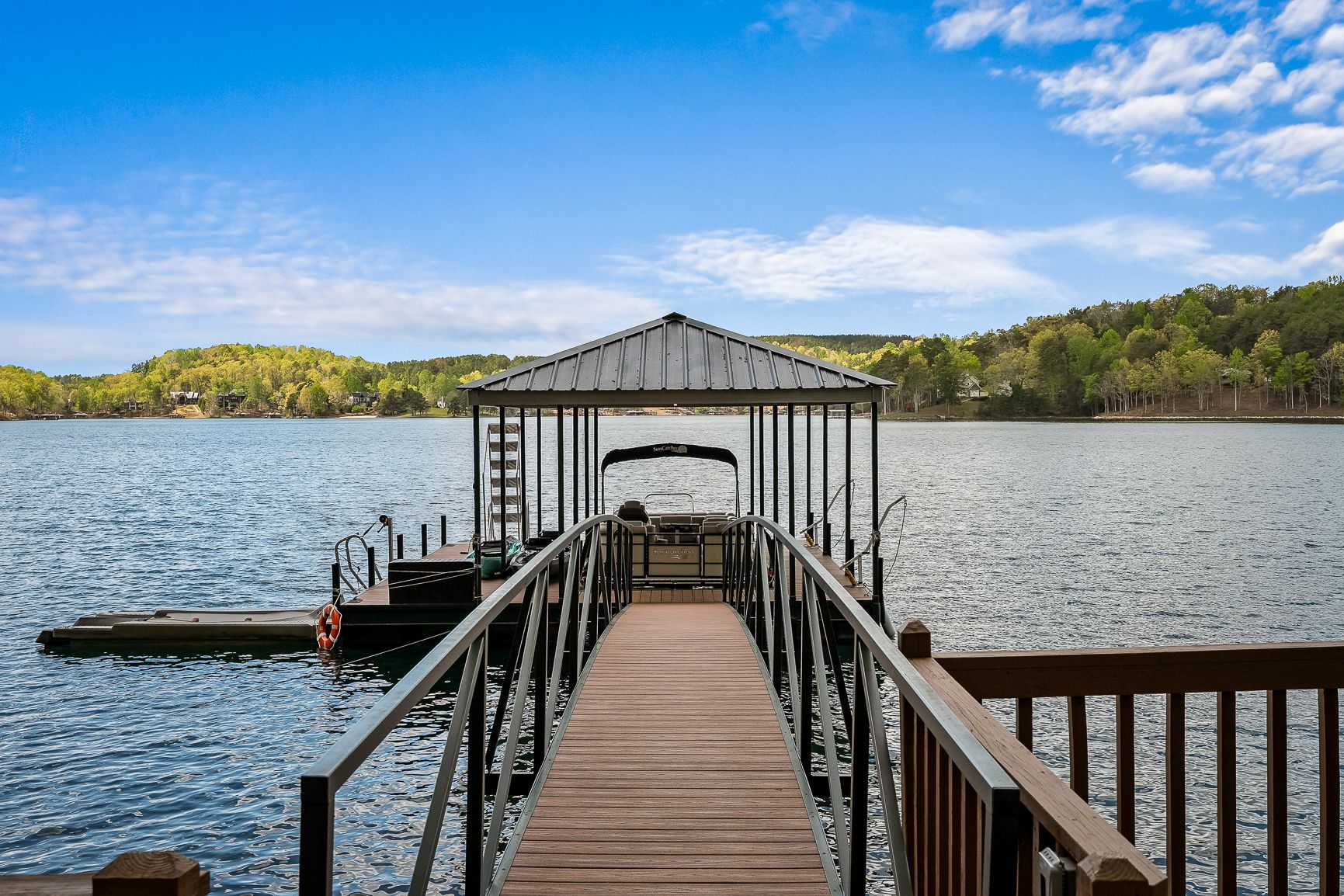 Paradise Point in Clemson Lake Keowee And Lake Hartwell