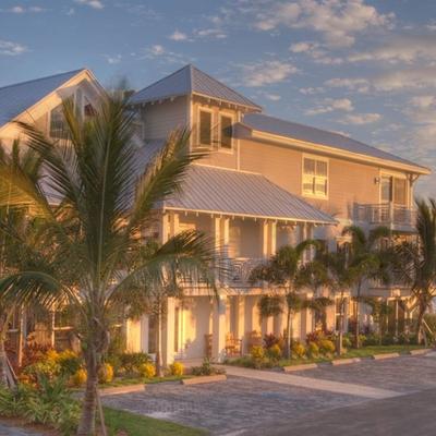 Exterior view of Mainsail Beach Inn.