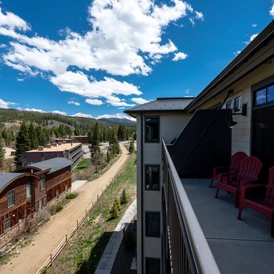 View from the balcony in Hideaway Station 405.