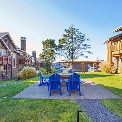 The Lodges D-2 - Cannon Beach Backyard 