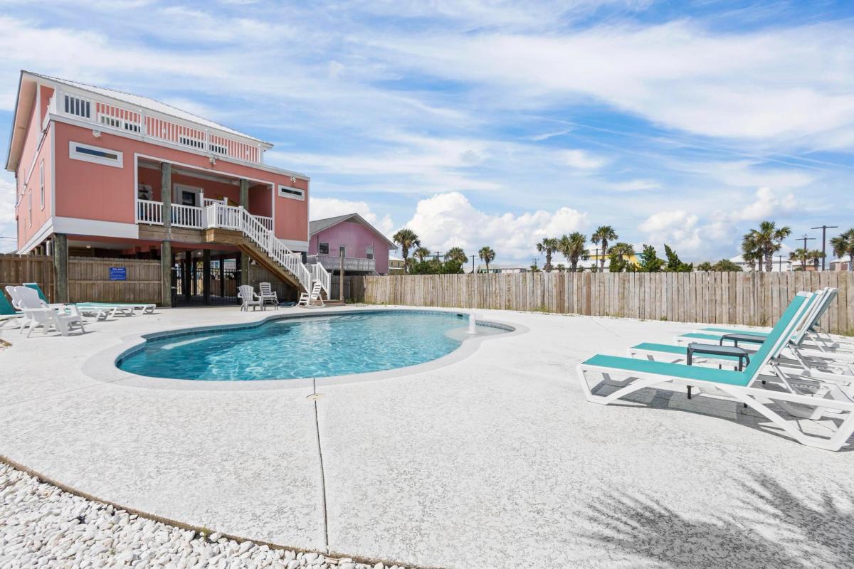 Private pool at a Gulf Shores vacation rental.