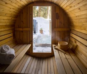 10 Enchanting Destinations For A Romantic Winter Getaway