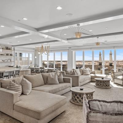 Open living space in 1215 E. Balboa Blvd.