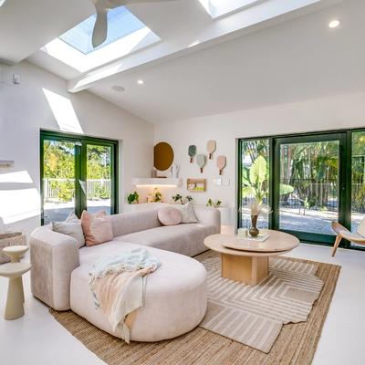 Open living space in Luum at the Shore.
