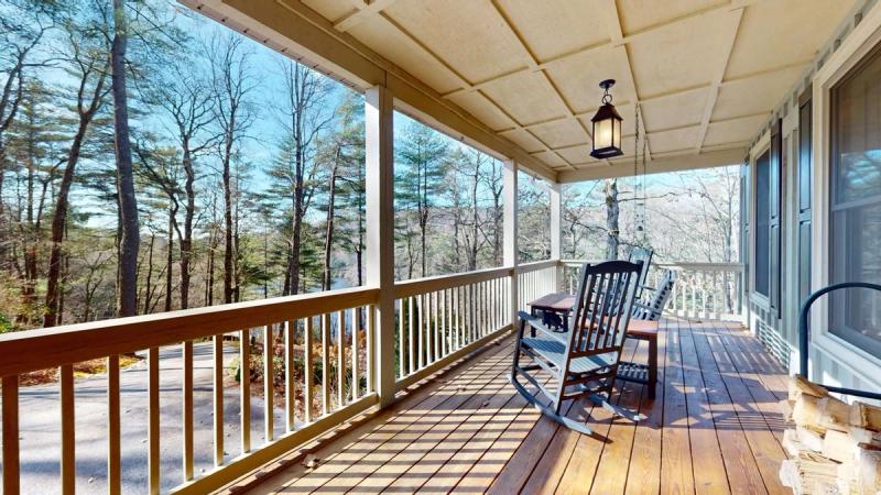 Lakeview Hideaway - Image 4