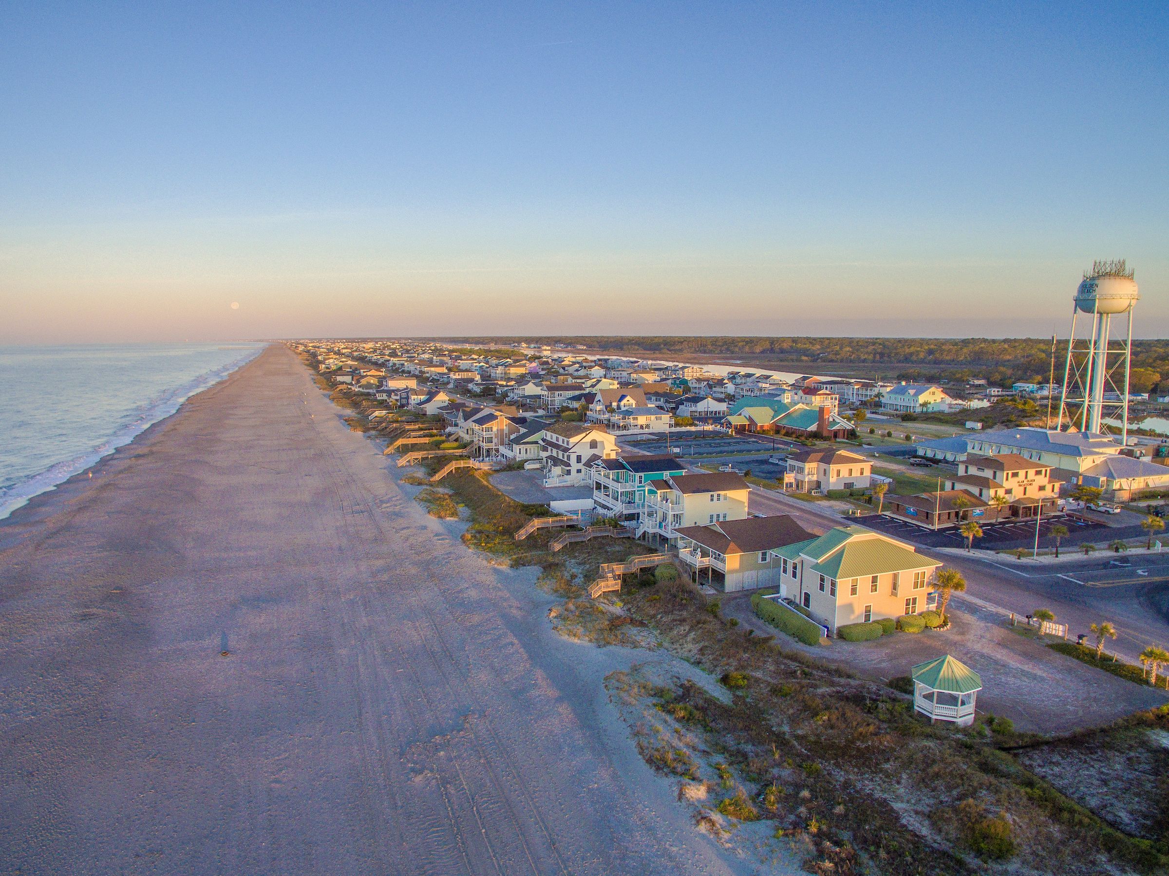 How to Host an Oyster Roast in Your Vacation Rental