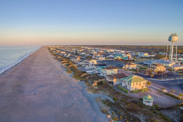 How to Host an Oyster Roast in Your Vacation Rental