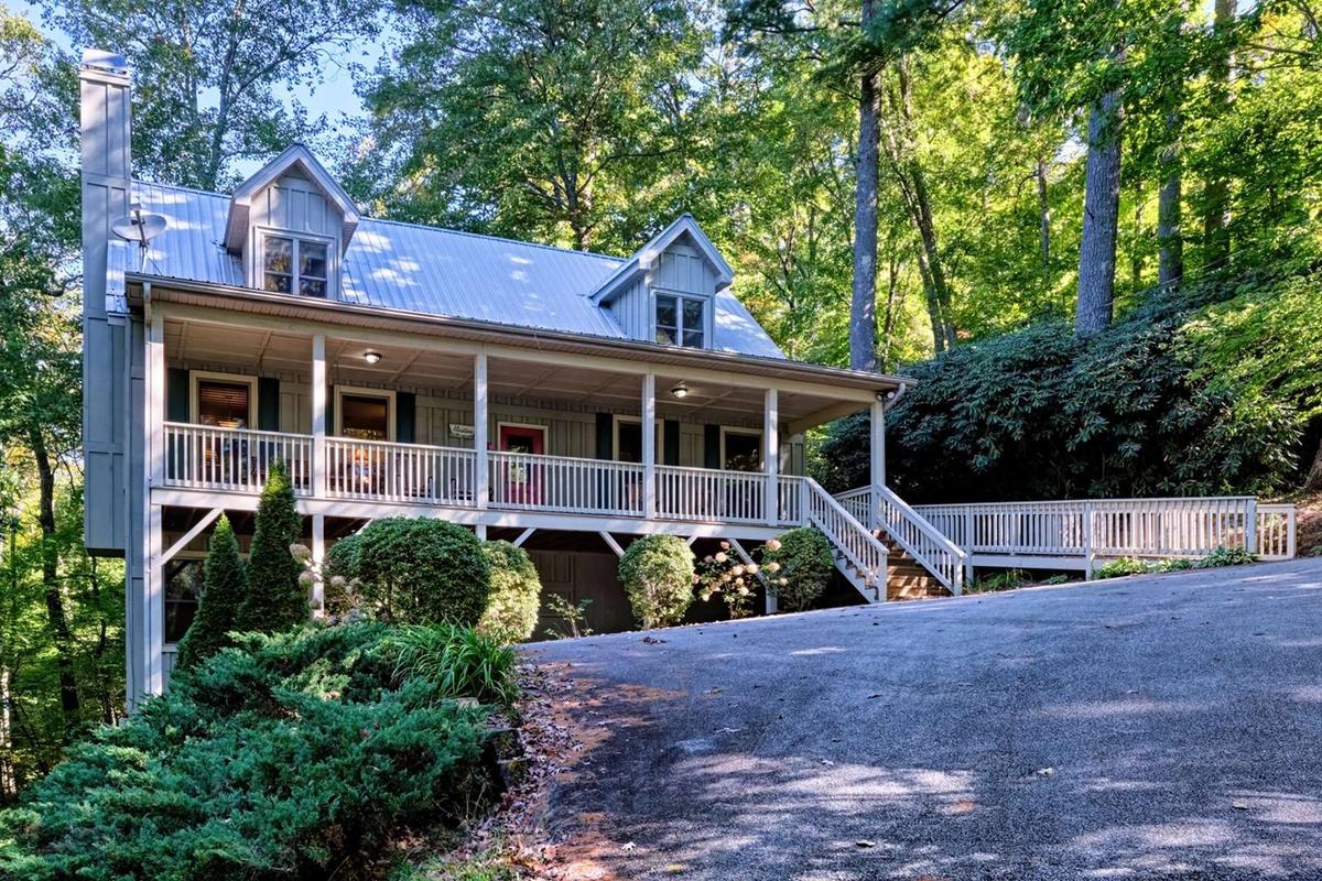 Lakeview Hideaway in Highlands