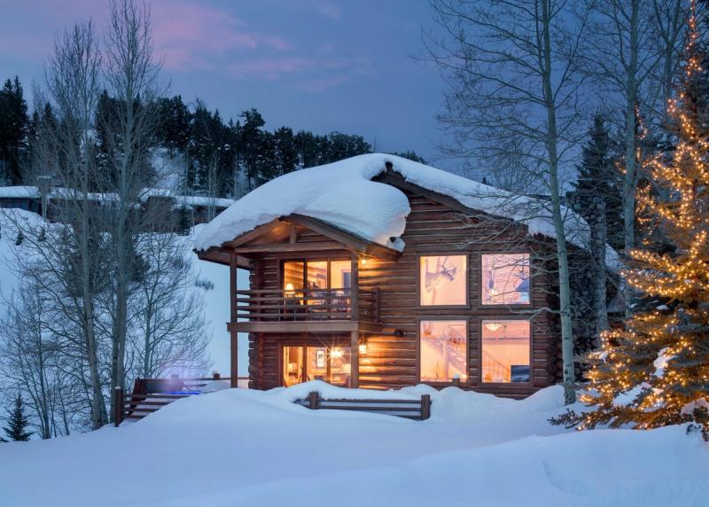 Mountain Top Lodge - Image 1