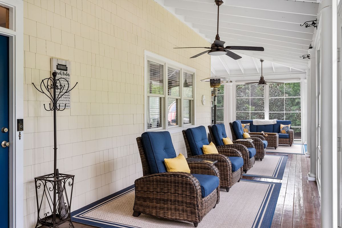 sunroom seating