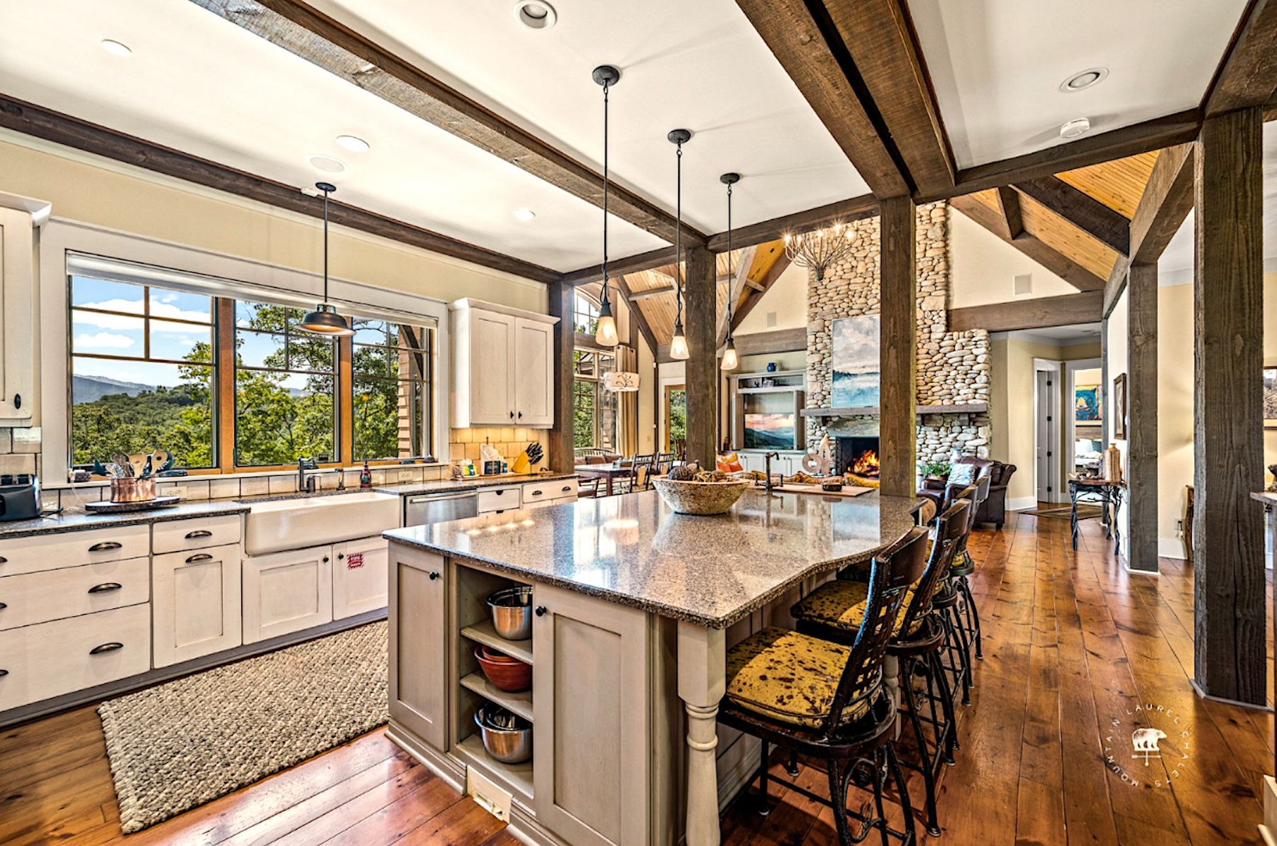 Gourmet Kitchen in Luxury Gatlinburg Cabin Rental