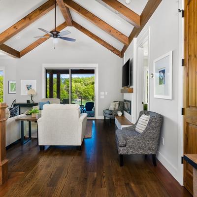 Open layout in Hideaway Cove on Lake Keowee.