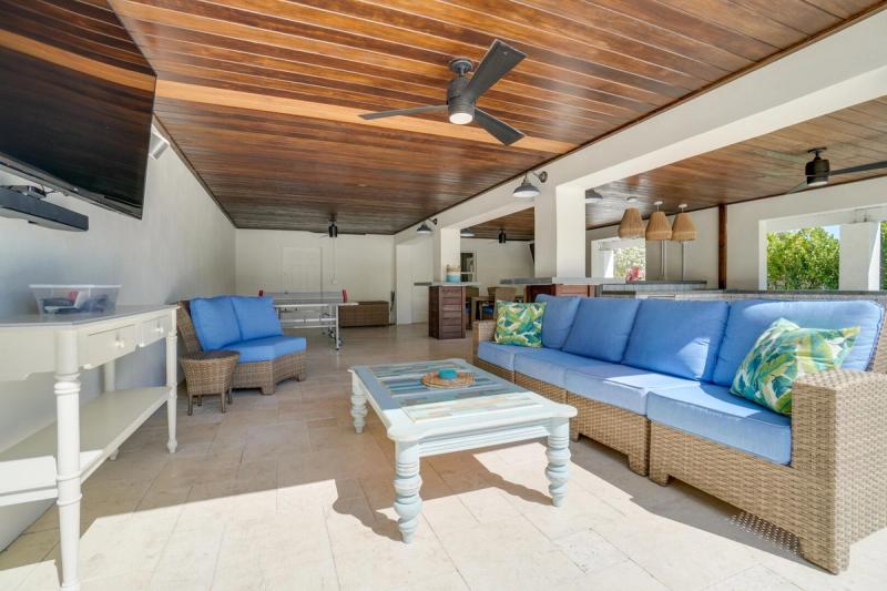 Coconut Cove - Image 4