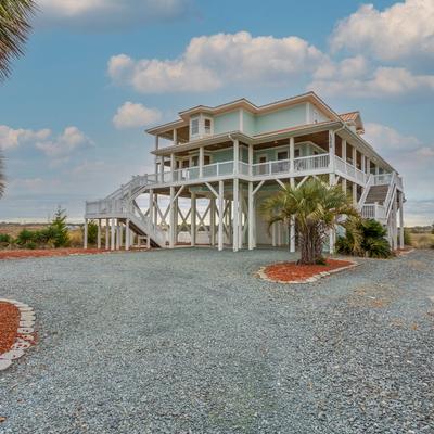 Exterior view of a Holden Beach vacation rental.