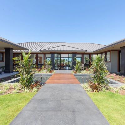 Exterior view of a Hawaiian Elegance.