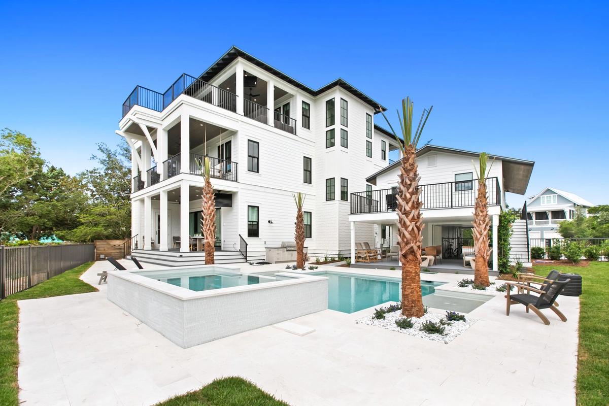 Exterior view of 169 Lakeview Drive.