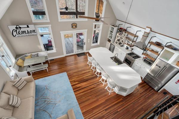 Lake Break On Lake Keowee in Clemson Lake Keowee And Lake Hartwell