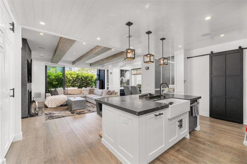 2037 East Ocean Blvd - Image 5