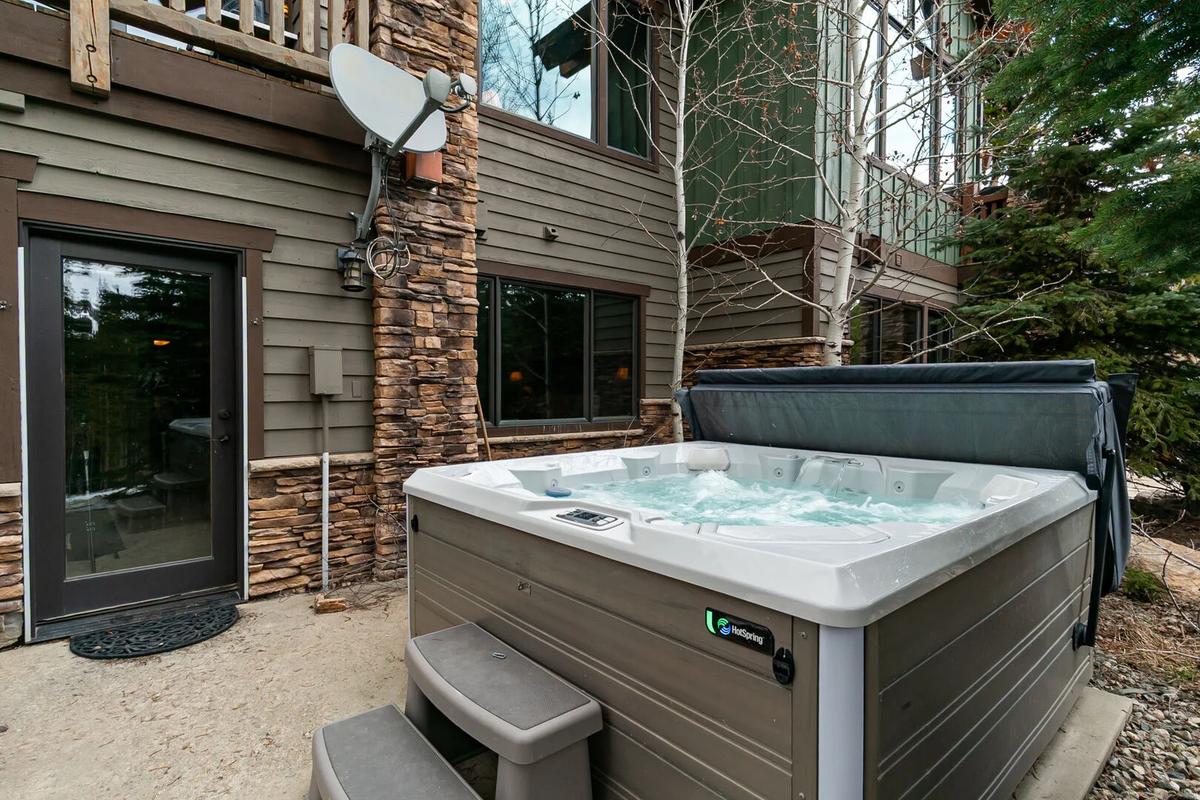 Hot tub