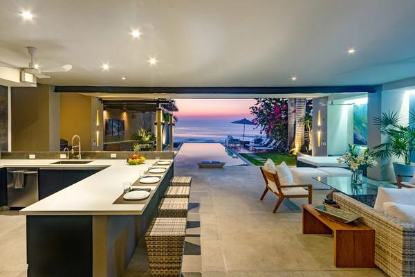 Explore Huatulco Rentals