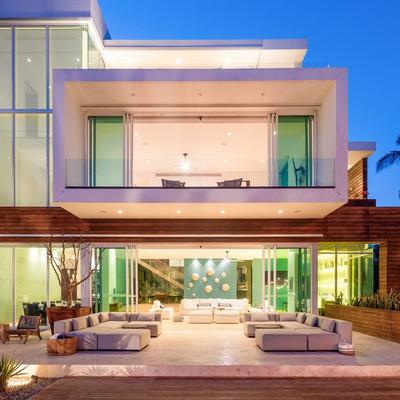 Exterior view of a Los Cabos vacation rental.