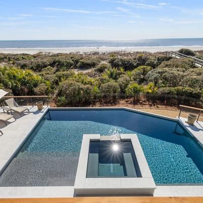 Living room at a Kiawah Island vacation rental.