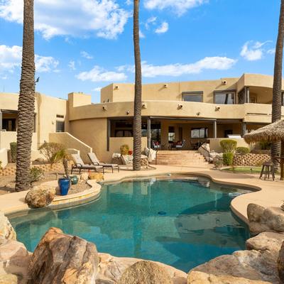 Exterior view of Happy Valley Hideaway.