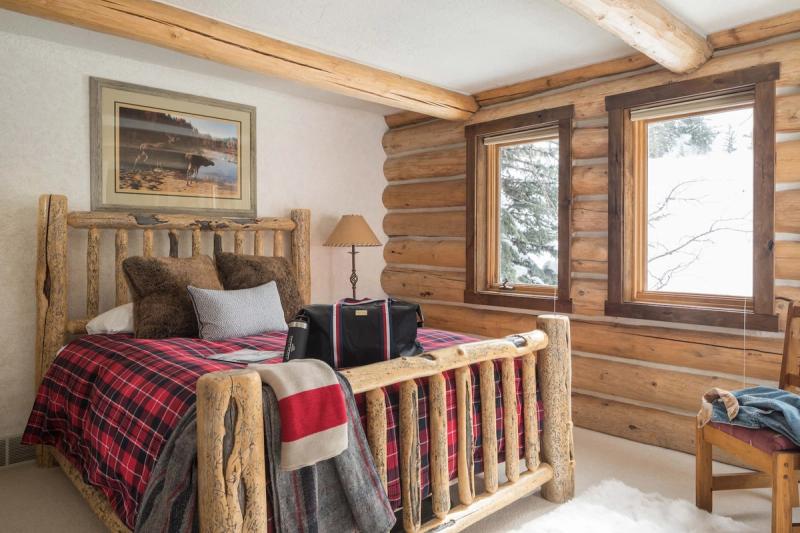 Mountain Top Lodge - Image 2