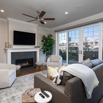 Lving room in a Newport Beach vacation rental.